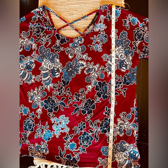 Espresso women’s long sleeve open back floral print blouse/top. Red/ blue. Sz M - Picture 16 of 16